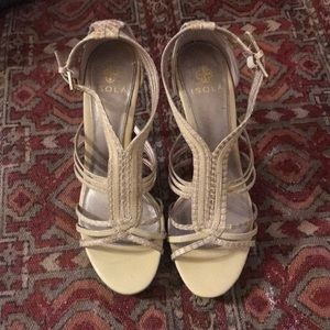 ISOLA heels